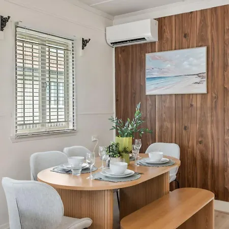 Budget Friendly For 7 Two Minutes Walk To Train Holiday home *