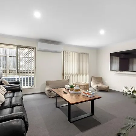 Stunning Wakerley Family Brisbane