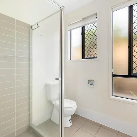 Bayside Mansion Sleeps 14 Pool Sauna Kids Brisbane