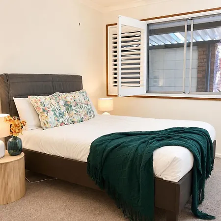 Quiet & Convenient 3br In Runcorn * Brisbane