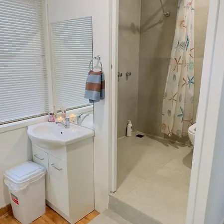 Private Guest House, Separate Entry Guest house Brisbane