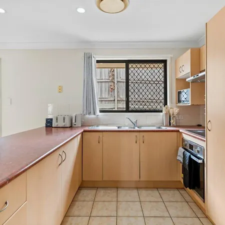 Affordable 4 Bedroom 2 Bathroom Family With Air Conditioning * Brisbane