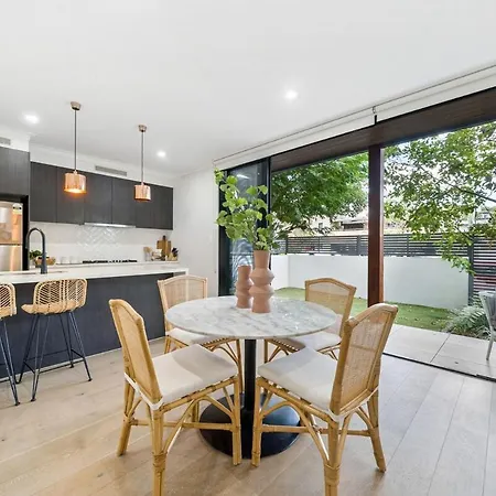Calm & Cosy Bulimba Townhome Retreat *