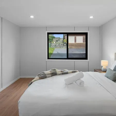 Brand New Modern Comfort Study And Gym Holiday home