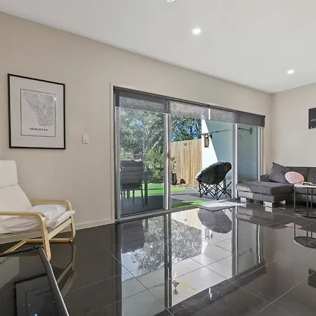 Spacious 3 Bedroom Townhouse In Prime Location! Brisbane