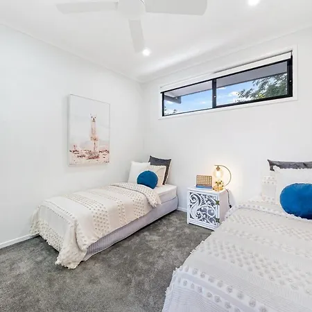 Calm & Cosy Bulimba Townhome Retreat Holiday home *