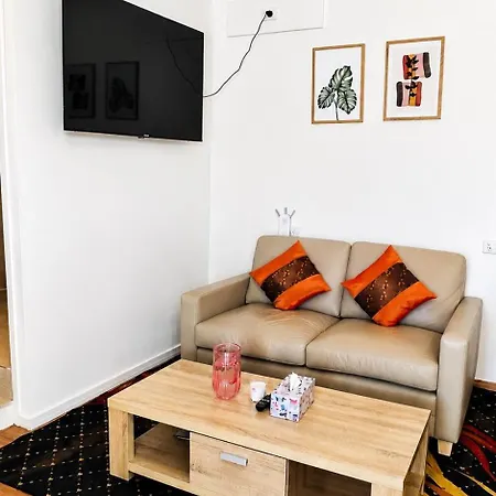 Private Guest House, Separate Entry Guest house Brisbane