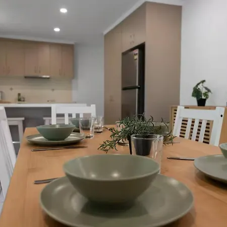 Holiday home Bertie's - Affordable Comfort For The Whole Crew - Brisbane