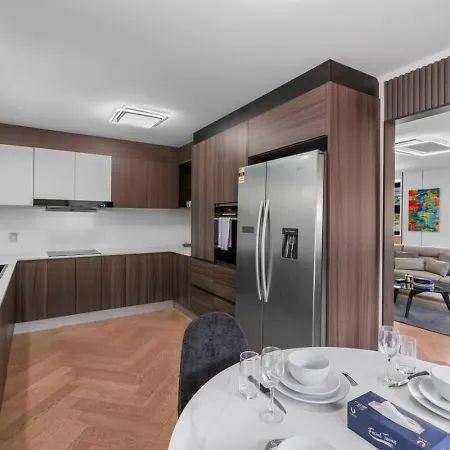 Brand New Modern Comfort Study And Gym * Brisbane