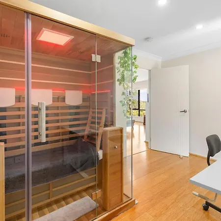 Bayside Mansion Sleeps 14 Pool Sauna Kids Holiday home