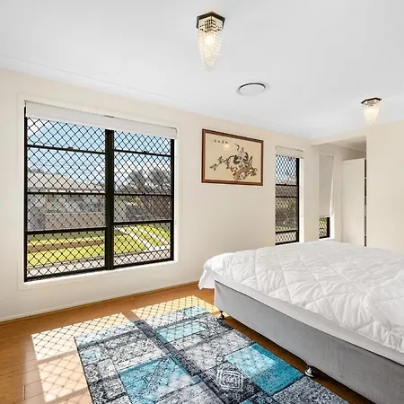 Bayside Mansion Sleeps 14 Pool Sauna Kids Holiday home