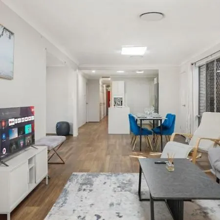 Holiday home Pet Friendly &amazing Location 4 Bedroom House