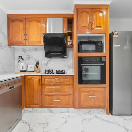 Value Family Friendly Near Shops And Dining Holiday home Brisbane
