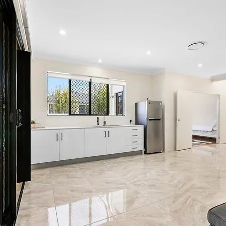 Bayside Mansion Sleeps 14 Pool Sauna Kids Holiday home Brisbane