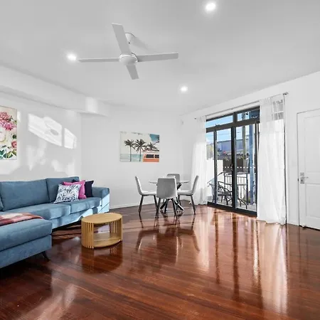 Holiday home Manly View Townhouse Haven *