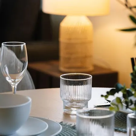 Budget Friendly For 7 Two Minutes Walk To Train Holiday home Brisbane