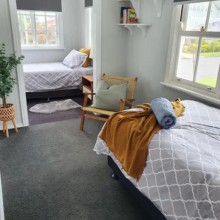 Bay Breeze Manor Grand 5br Queenslander Haven Holiday home
