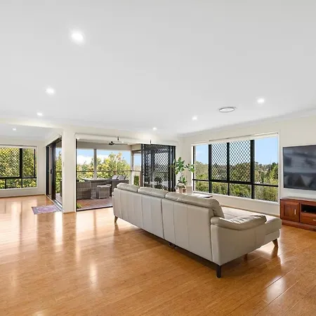 Bayside Mansion Sleeps 14 Pool Sauna Kids * Brisbane