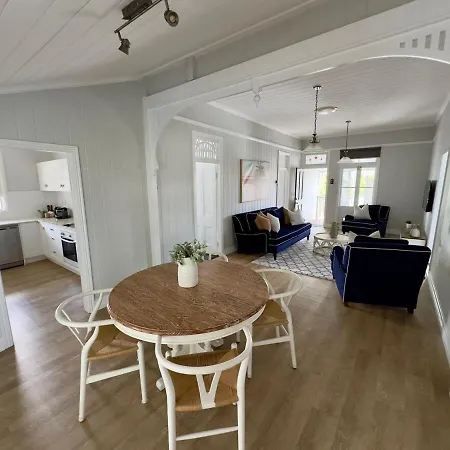 Bay Breeze Manor Grand 5br Queenslander Haven Holiday home Brisbane