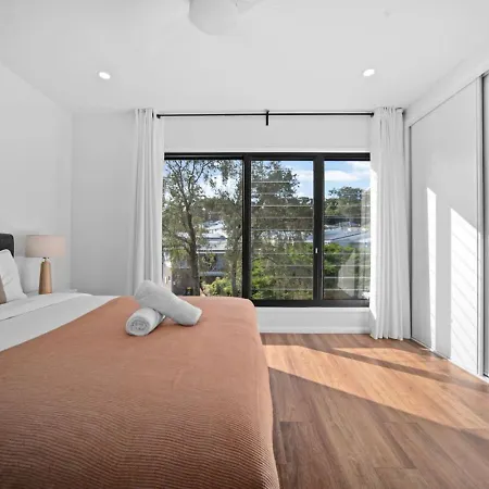 Comfortable 4 Bedroom Family With 3 Bathrooms And Air Conditioning * Brisbane