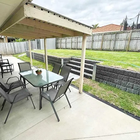 Stunning Wakerley Family * Brisbane