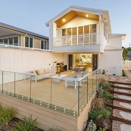 Nordica Luxury Bayside Retreat Wynnum Sleeps 10 * Brisbane