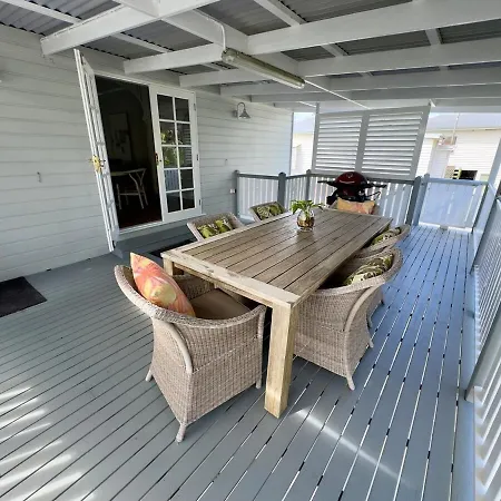 Bay Breeze Manor Grand 5br Queenslander Haven Brisbane