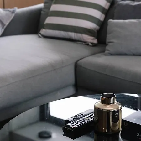 Holiday home Brand New Modern Comfort Study And Gym