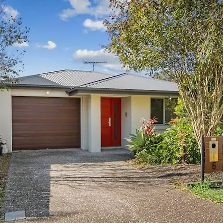 Pet Friendly &amazing Location 4 Bedroom House Brisbane