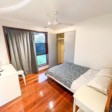 Guest house Islington Youth House *
