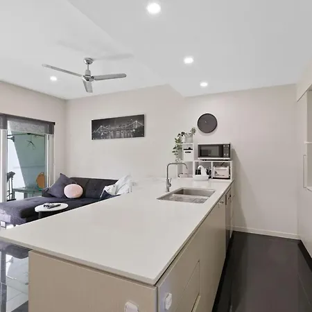 Spacious 3 Bedroom Townhouse In Prime Location!