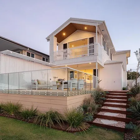 Holiday home Nordica Luxury Bayside Retreat Wynnum Sleeps 10 *