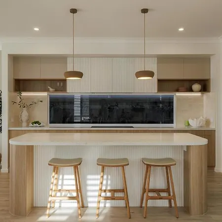Nordica Luxury Bayside Retreat Wynnum Sleeps 10 Holiday home *