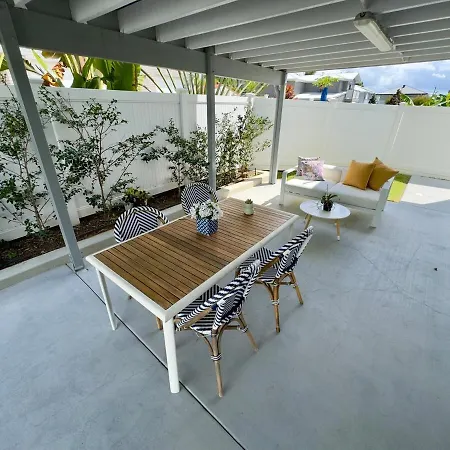 Bay Breeze Manor Grand 5br Queenslander Haven *