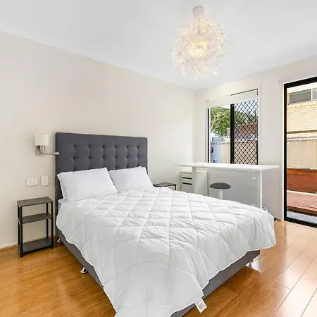 Bayside Mansion Sleeps 14 Pool Sauna Kids Holiday home