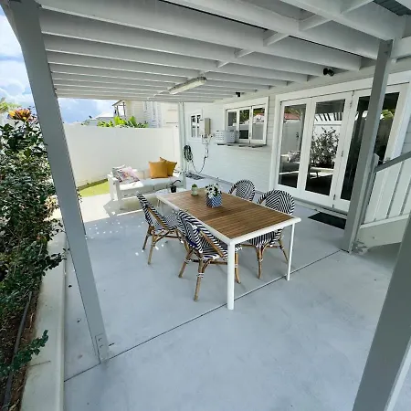 Holiday home Bay Breeze Manor Grand 5br Queenslander Haven *