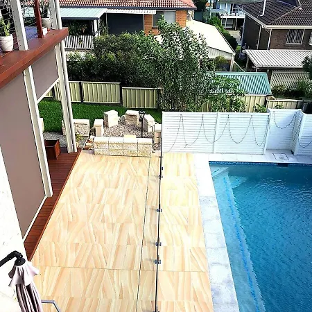 Bayside Mansion Sleeps 14 Pool Sauna Kids Holiday home