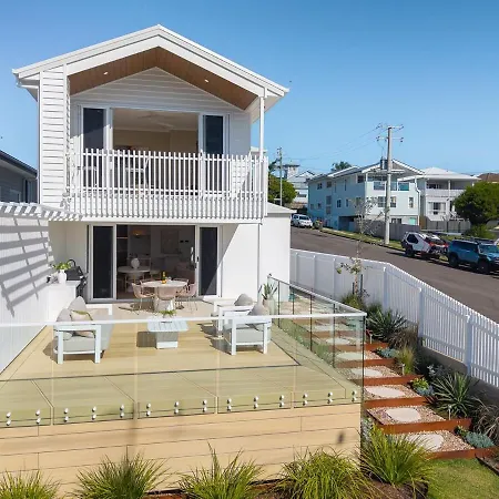 Nordica Luxury Bayside Retreat Wynnum Sleeps 10