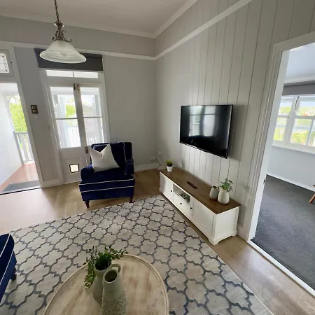 Holiday home Bay Breeze Manor Grand 5br Queenslander Haven *