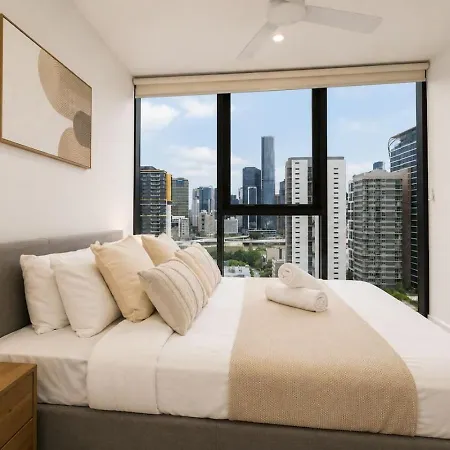 Level 22 Skyline Views With Sauna, Gym, Pool And Free Parking Brisbane