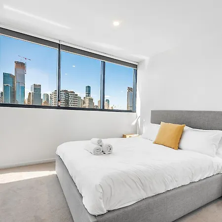 Breathtaking Views & Brisbane's Location! Apartment