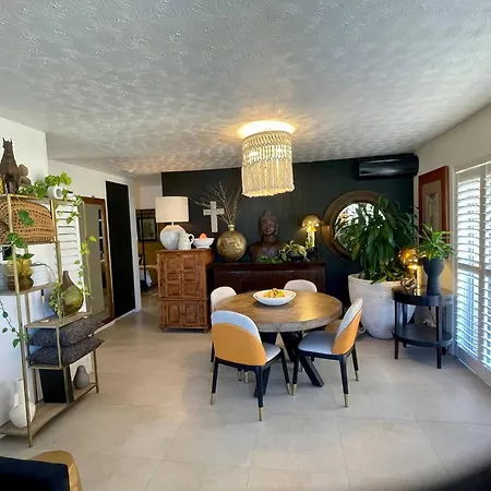 Opposite Sedgley Park Apartment Brisbane