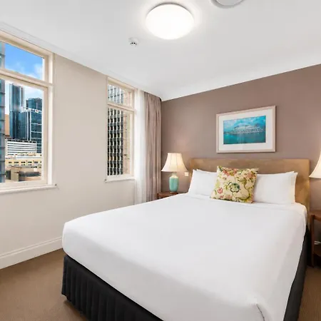 Heritage Queen Street Apartment *
