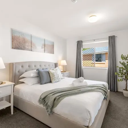 Apartment Peaceful 1-bed In Kedron With Parking *