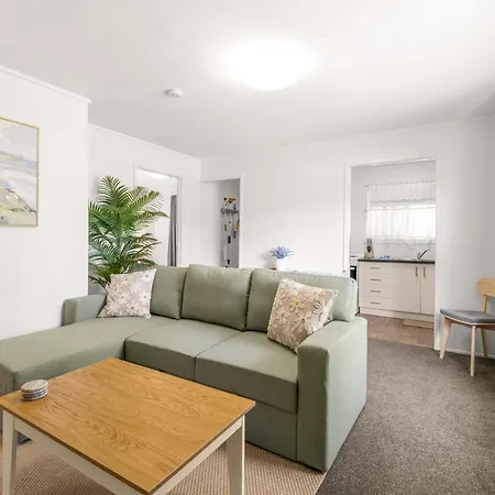 Peaceful 1-bed In Kedron With Parking Brisbane