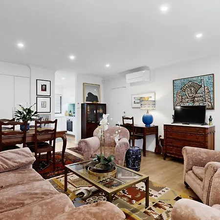Apartment Balcony 2-bed In Ashgrove