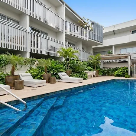 2 Level Skyloft - Pool - Sleeps 6 - Baby Apartment Brisbane