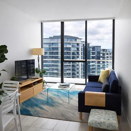 2br Night Life -pool -2car Parking-rooftop-intercom Brisbane