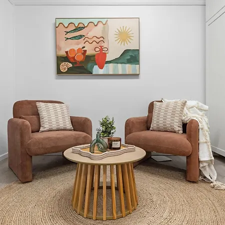 Apartment Cozy And Comfy - Short Walk To Hospital And Cbd *