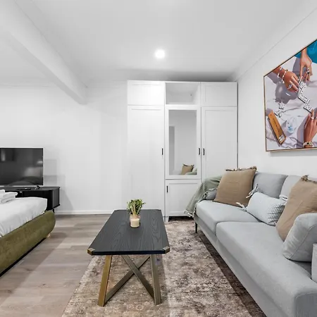 Apartment Stylish Cbd - Short Walk To Hospitals And Cbd *